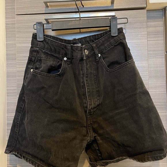ZARA ACID WASH MOM SHORTS - Picture 2 of 4